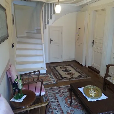 Gasthuis Nar Adaevi 3*