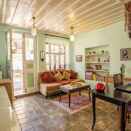 게스트하우스 Nar Adaevi 3*