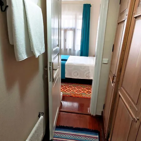 Nar Adaevi Gasthuis 3*