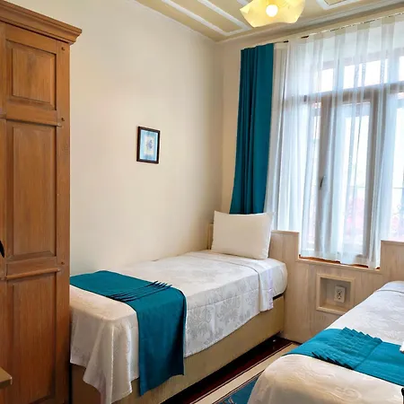 Nar Adaevi Gasthuis Tenedos