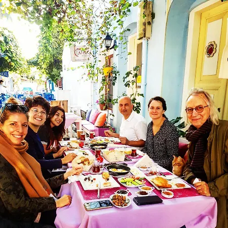 Nar Adaevi Pensión Bozcaada